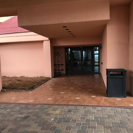 Sea Chase Aparthotel Orange Beach Exterior photo