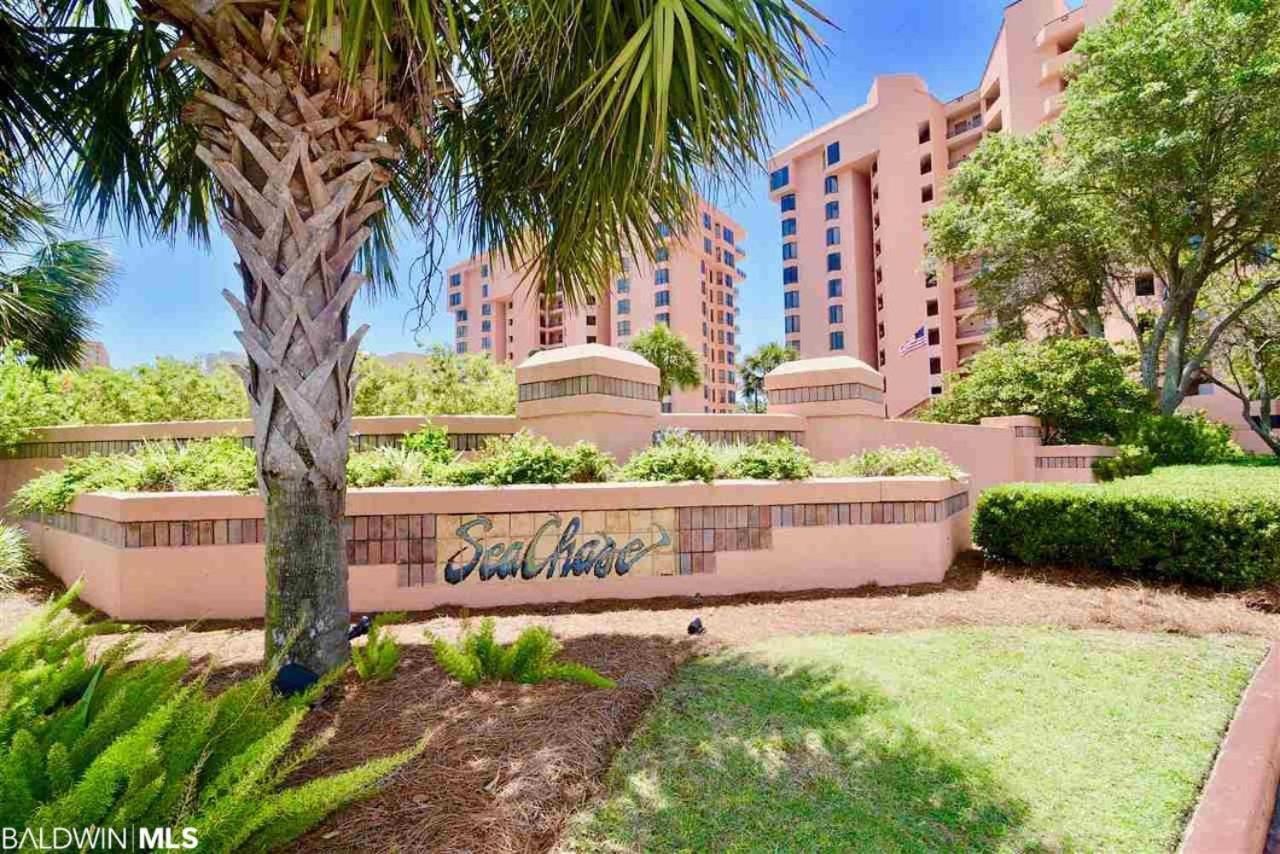Sea Chase Aparthotel Orange Beach Exterior photo